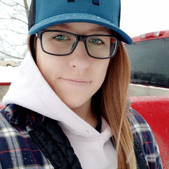 Meet your Posher, Megan - Picture 1 of 1